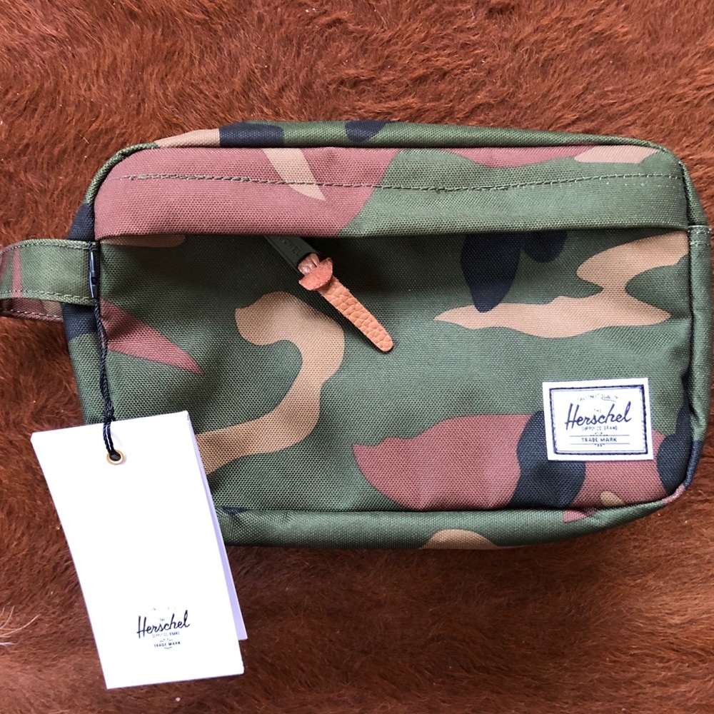Herschel Chapter Travel Kit CAMO